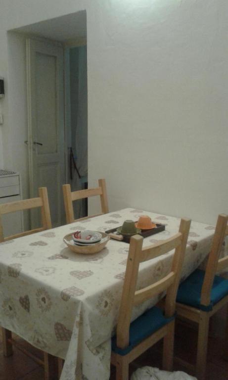Casina Cairoli room 6
